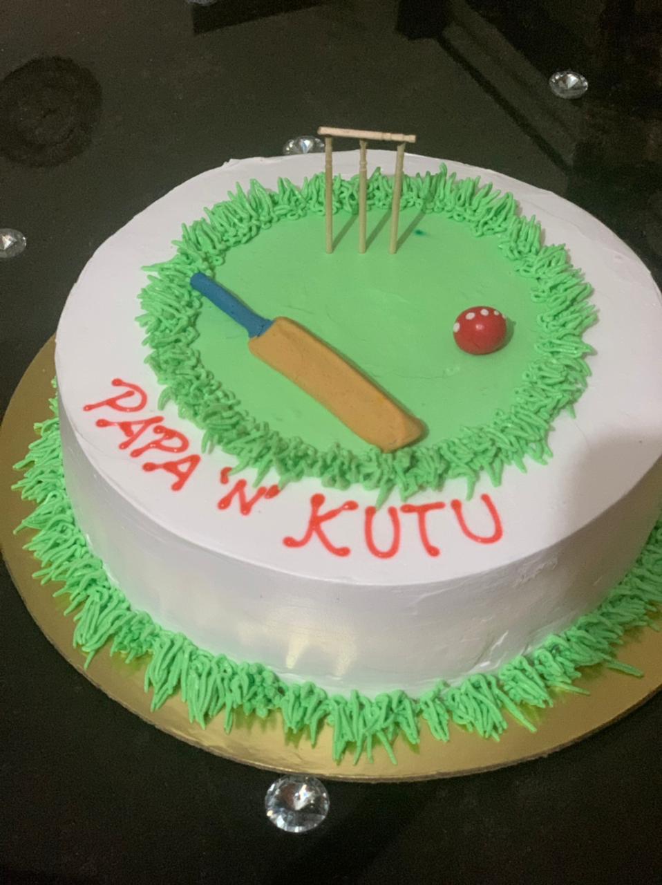 Send Cricket theme cake Online | Free Delivery | Gift Jaipur
